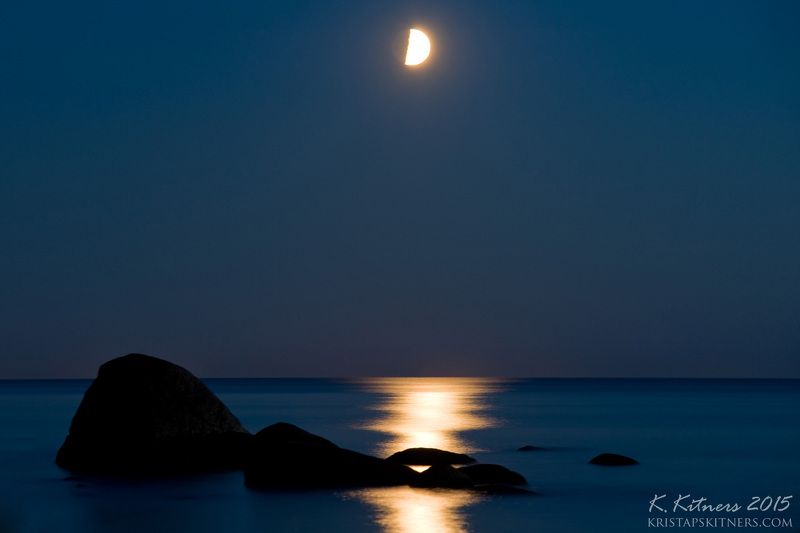sea water moon light track stone silhouette seascape night The Moon Track фото превью