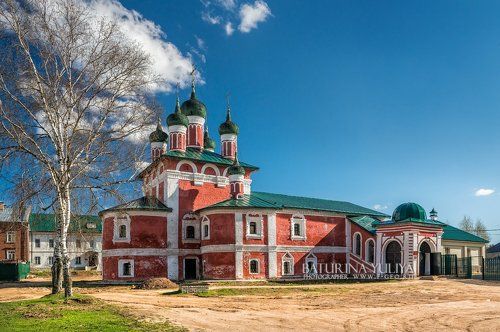 Церковь Смоленской иконы Божьей Матери в Угличе