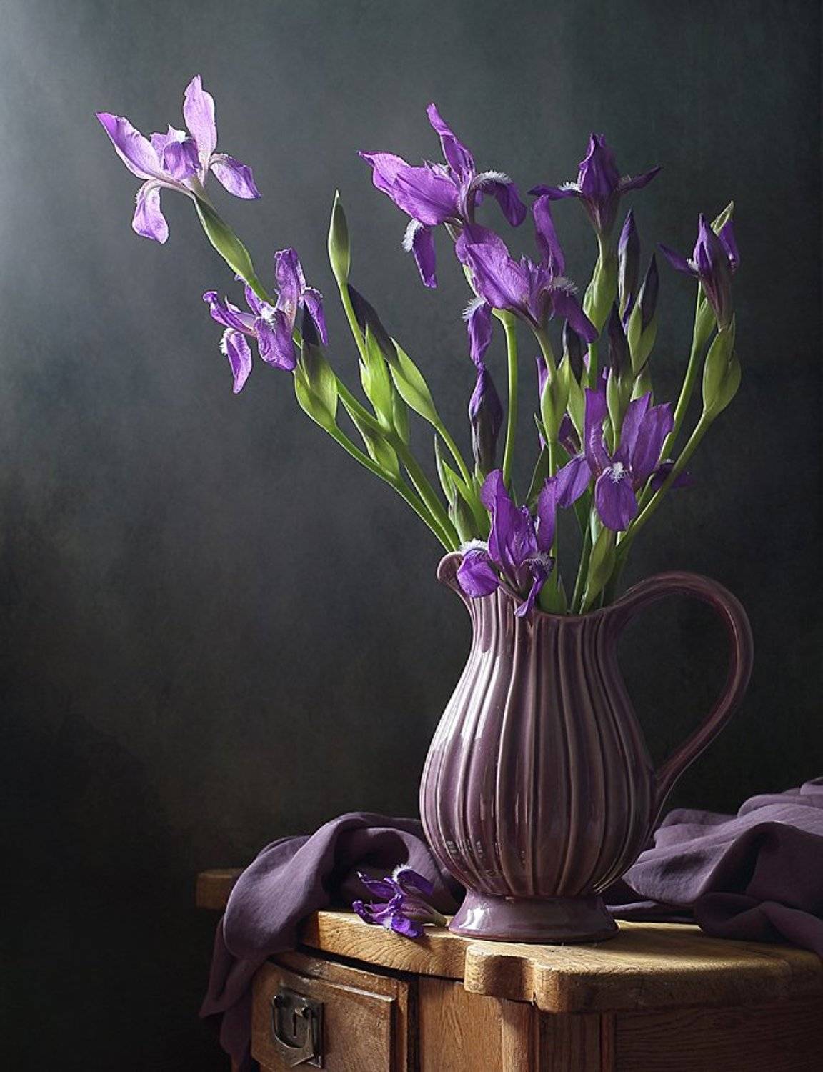 ирисы, цветы, букет, кувшин, весна, Елена Татульян