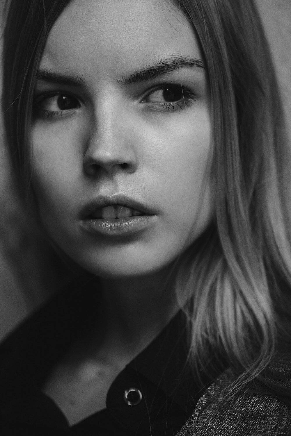 портрет, девушка, ветер, ритм, арт, чб, Павел Соколов