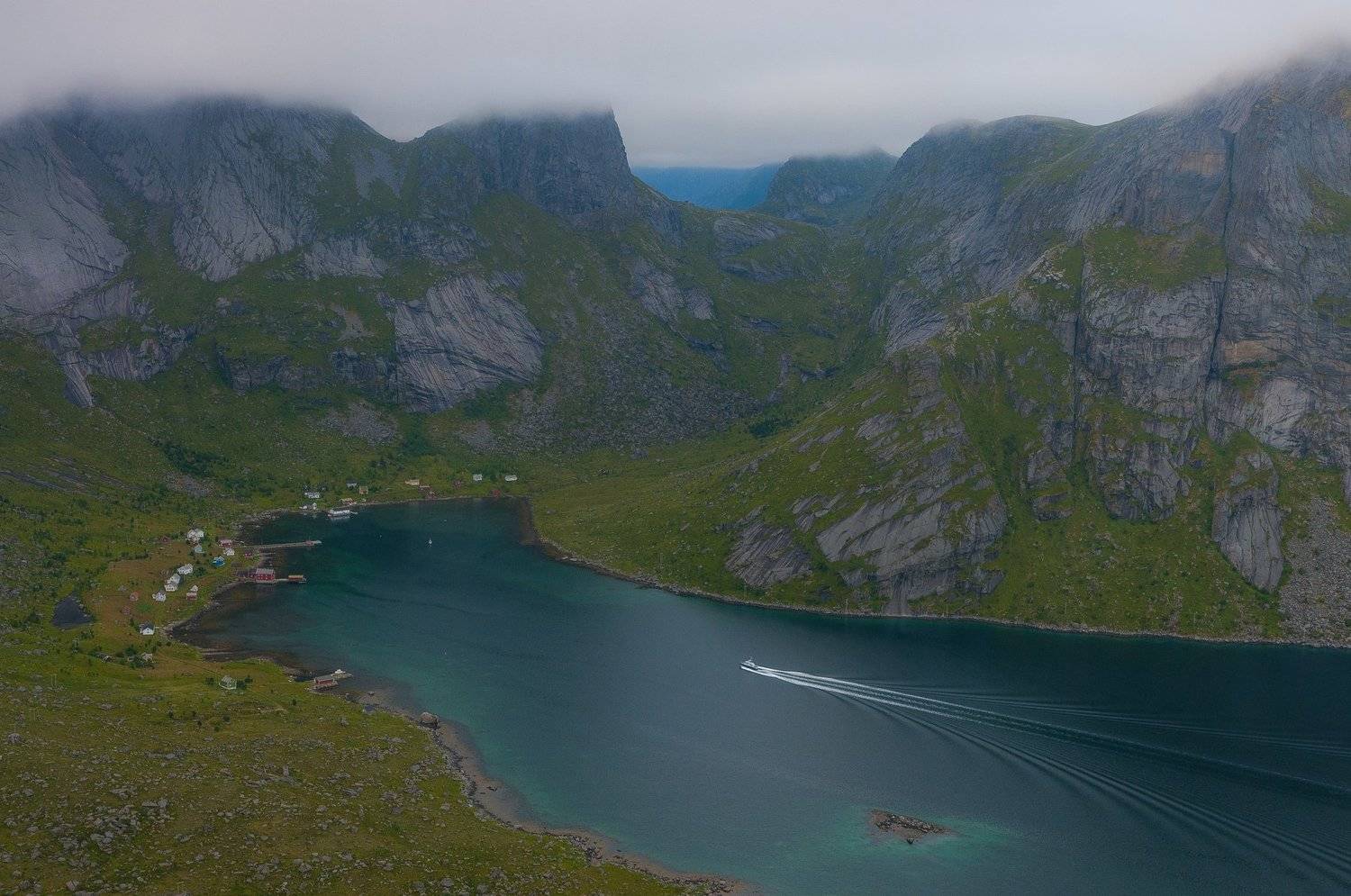 Норвегия, Лофотенские острова, фьорд, Казаков Петр