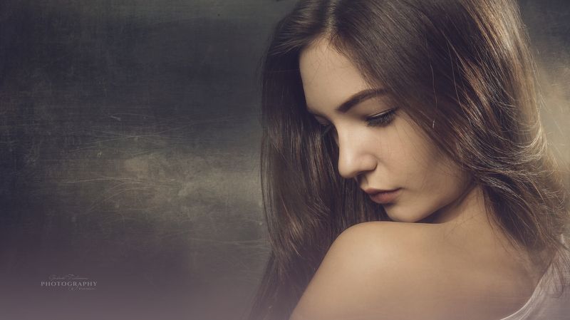 portrait Ana фото превью