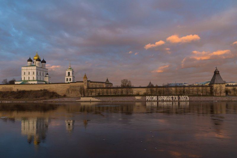 Псков, Pskov, Великая, собор, река, закат, история, крепость, кремль, кром, небо, облака. Псковский Кром фото превью
