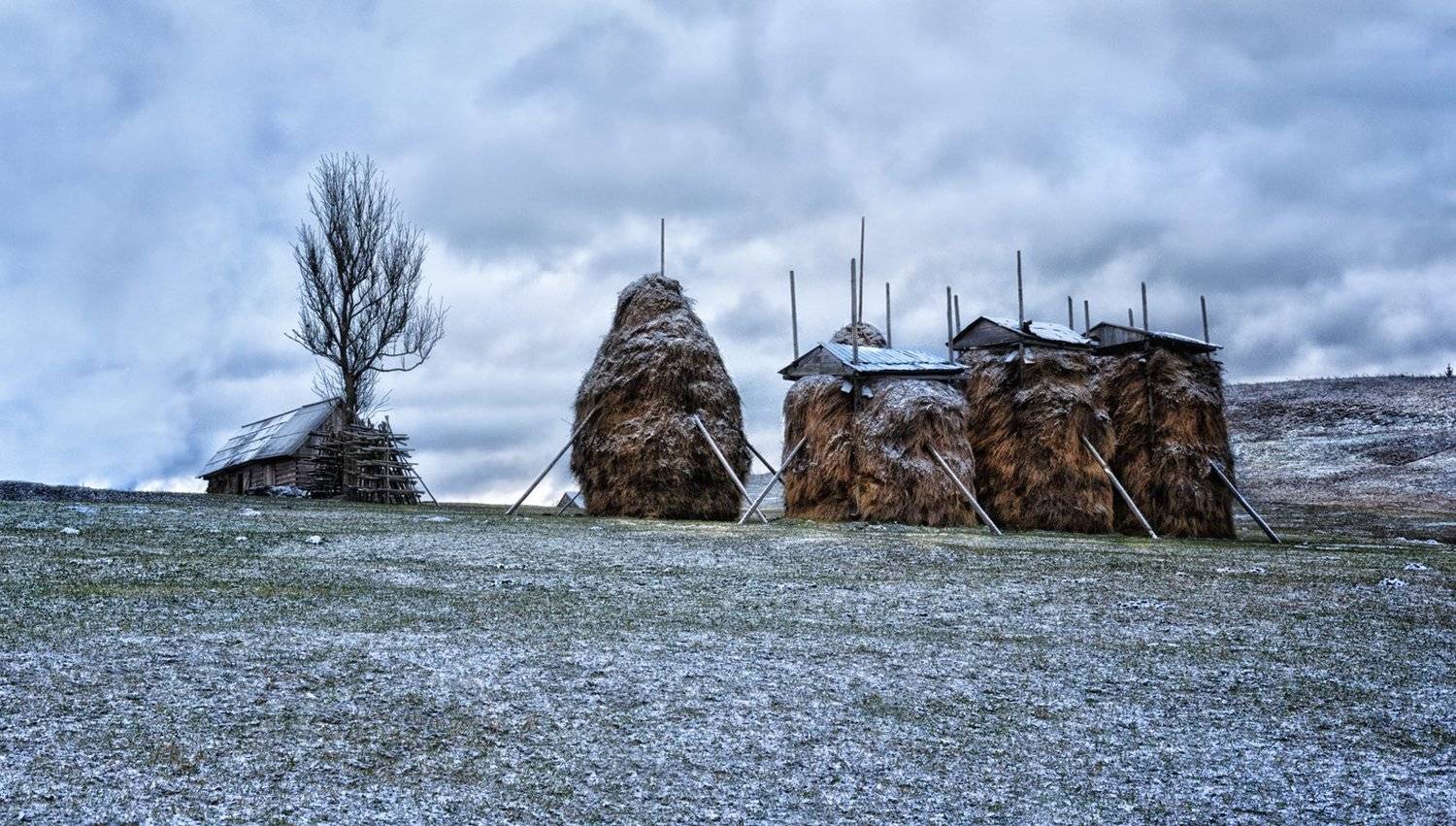стожки, горы, поздняя осень, Вьюшкин Игорь