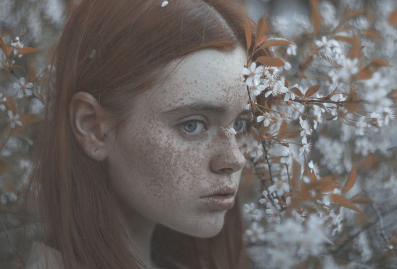 вишня, цветы, веснушки, девушка, портрет, Москва, ретушь Мария фото превью