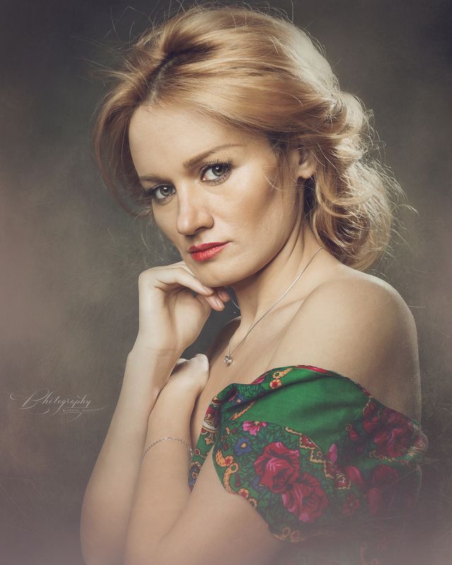 portrait Maria фото превью