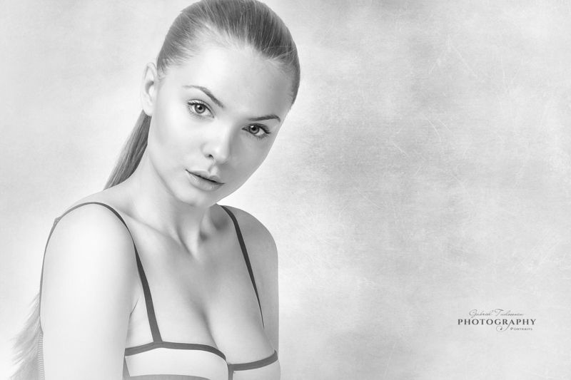 portrait, black & white Angel фото превью