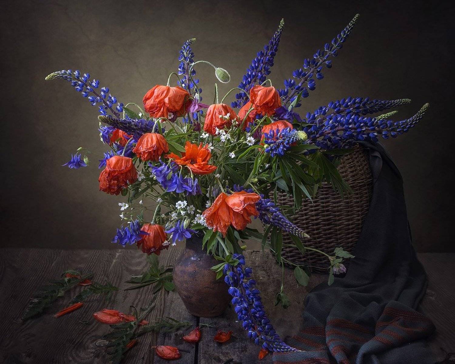 натюрморт, букет, цветы, лето, маки, люпин, полевые цветы, Ирина Приходько