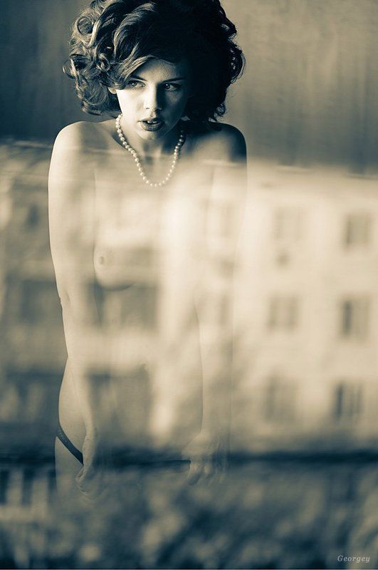 пленница, отражение, дом, окно Пленница фото превью