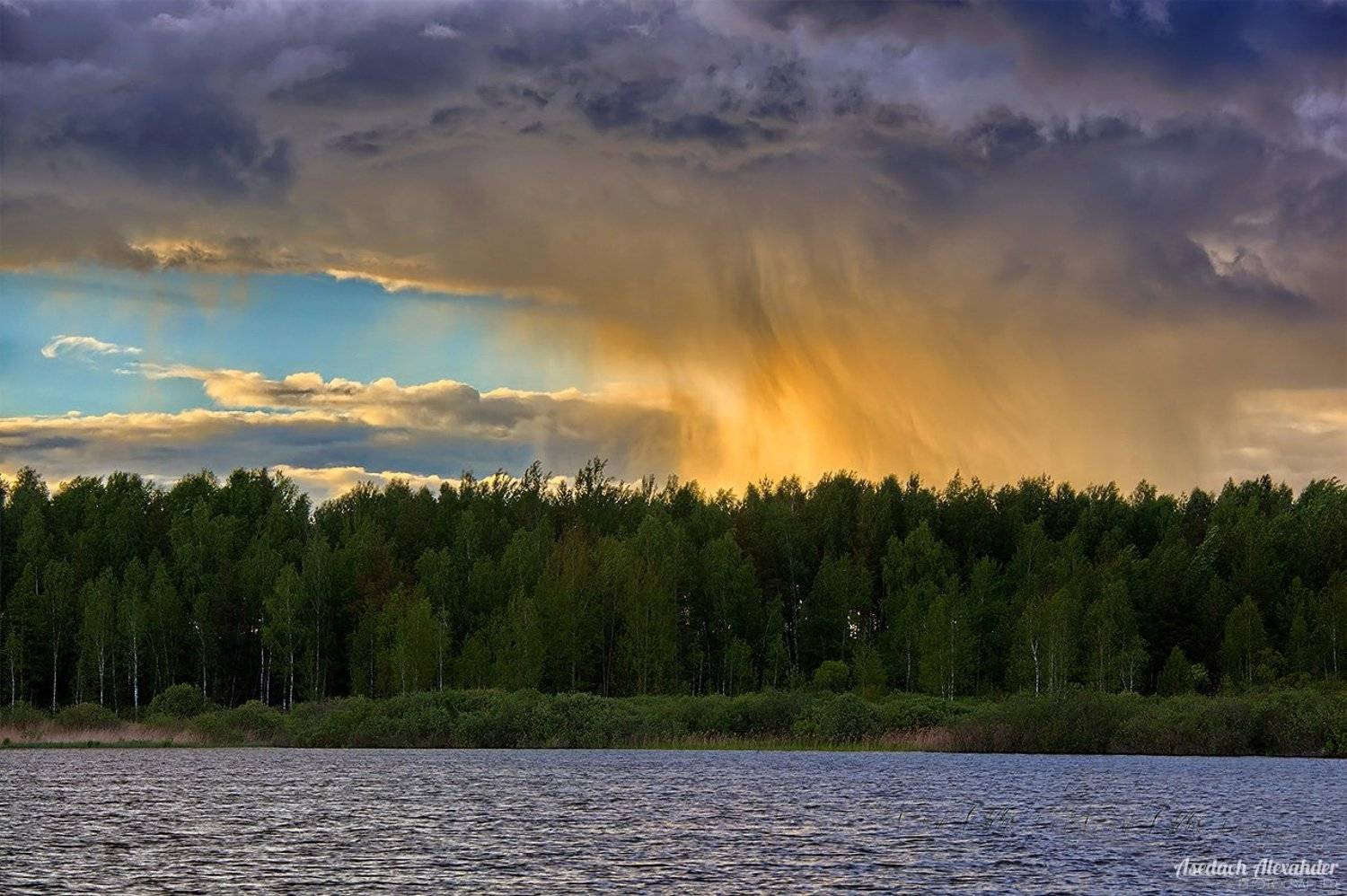 озеро, вечер, вода, дождь, туча, облака, небо, лето, Александр Аседач