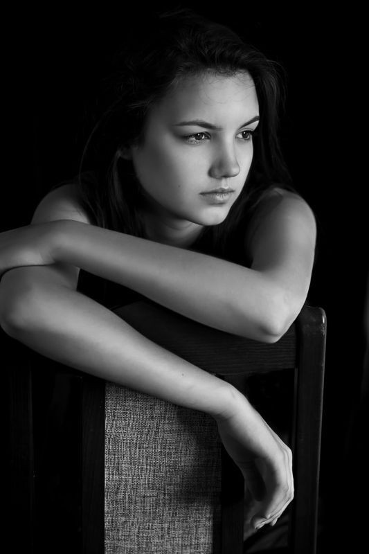 девушка, чб,портрет,взгляд  фото превью