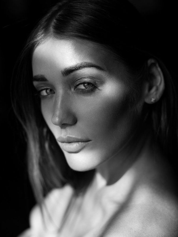 portrait,  girl,  eyes,  light,  beautiful,  natural,  russian,  canon,  look,  femme,  bnw,  mood,  emotion,  pose,  blackandwhite,  daylight,  inspiration,  amazing,  popular,  fineart,  headshot,  Stella фото превью
