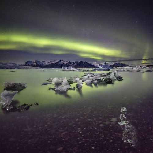Jokulsarlon lagoon & northern lights.