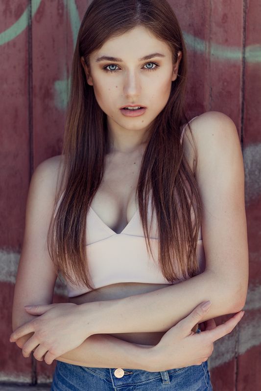 portrait, color, natural light, eyes Wiktoria фото превью