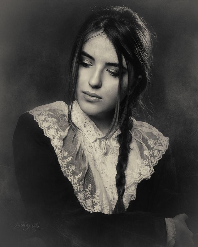 portrait, black & white Tiple фото превью