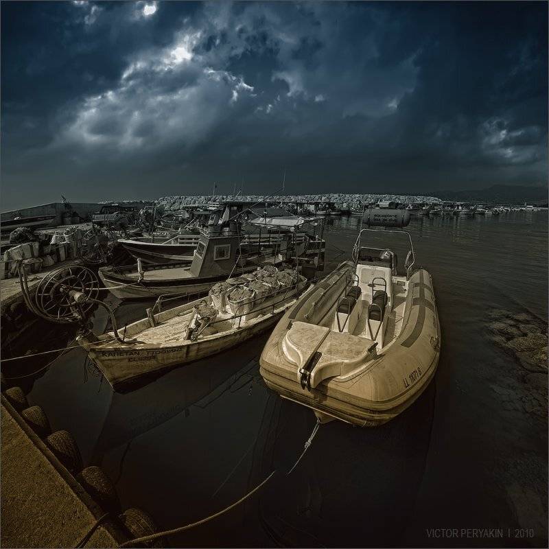 , Виктор Перякин