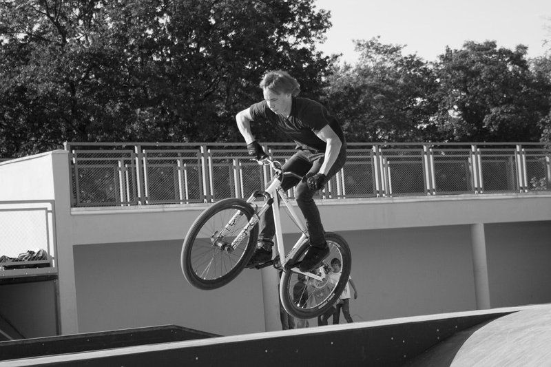 Кузнечики на колёсах фото превью