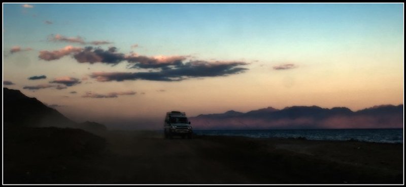 автомобиль, машина, египет, дахаб, небо, облака На закате... фото превью