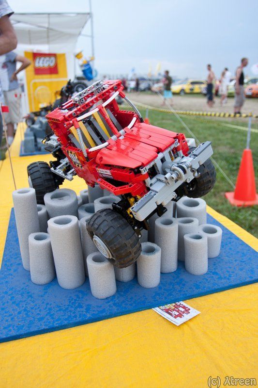 Не игрушки фото превью