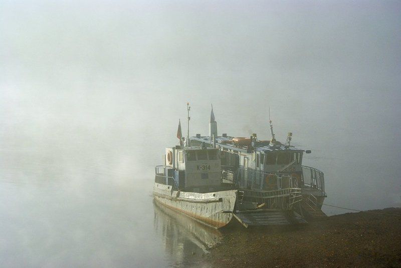 Остановка на краю земли фото превью