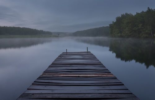 Пирс на озере.