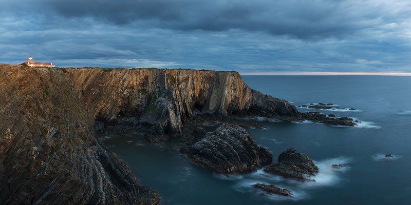 lighthouse, маяк, португалия Cabo Sardao lighthouse фото превью