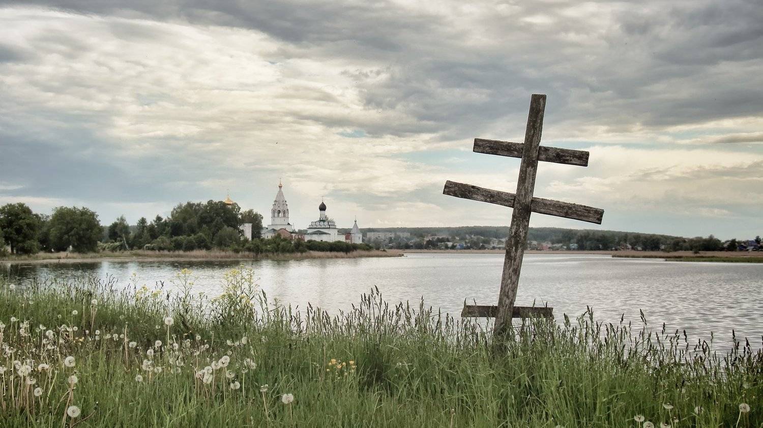 монастырь, Юлия Мазуркевич