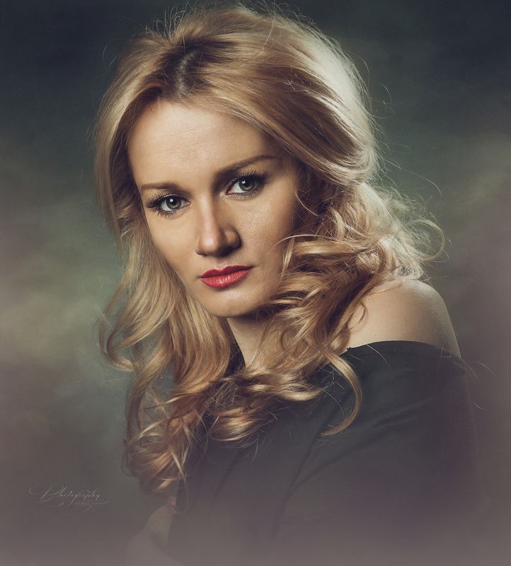 portrait Maria фото превью