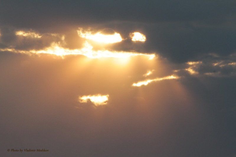 The Sun in the Clouds. SunSet. фото превью