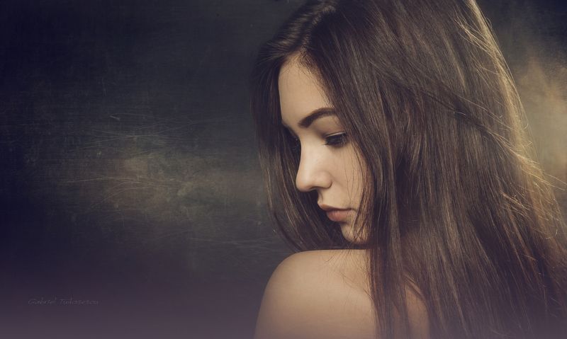 portrait Ana фото превью