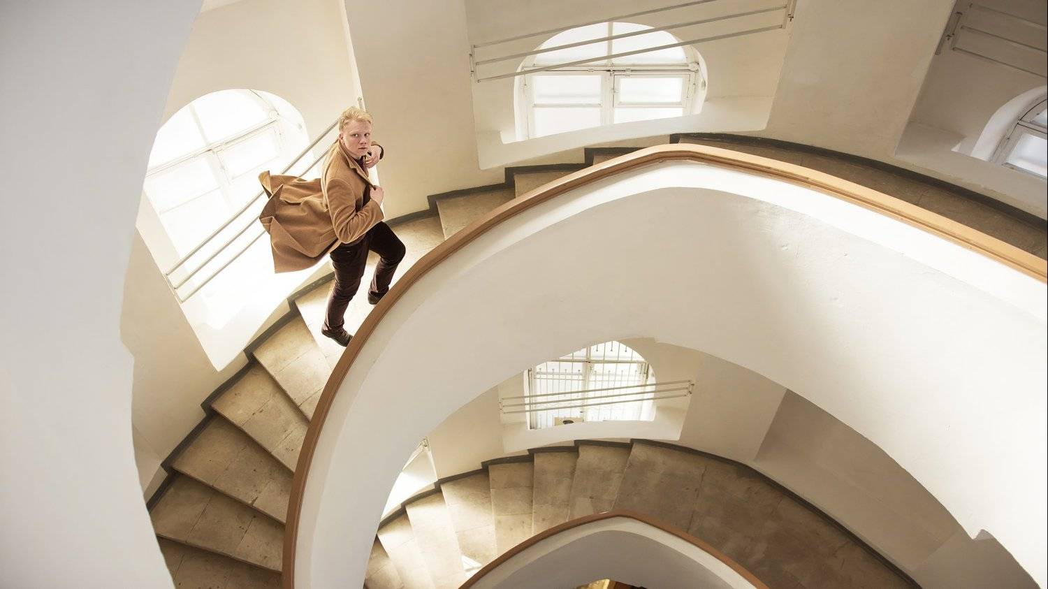 портрет, мужчина, парень, лестница, Дмитрий Шеремет