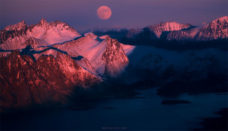 Full moon фото превью