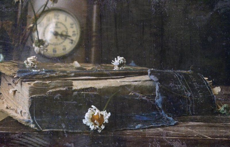 книга, часы Время фото превью