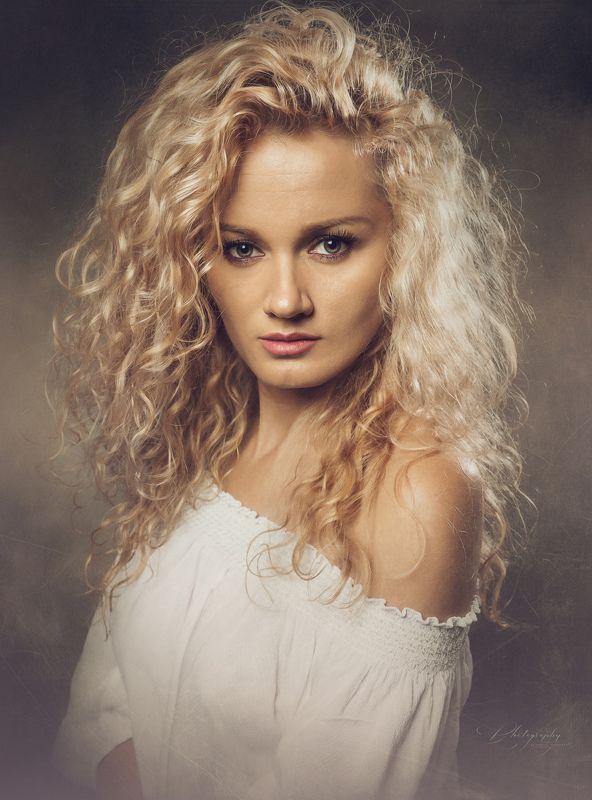 portrait Maria фото превью