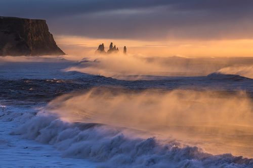 Strong wind on Reynisdrangar, Iceland