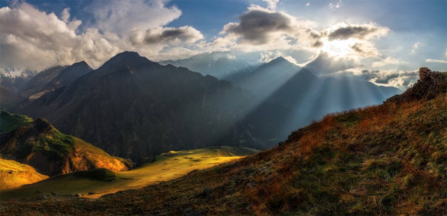 природа, пейзаж, кавказ, горы, весна, вечер, панорама, закат, солнце, небо, облака, свет, Альберт Беляев