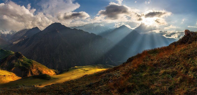 природа, пейзаж, кавказ, горы, весна, вечер, панорама, закат, солнце, небо, облака, свет ***** фото превью