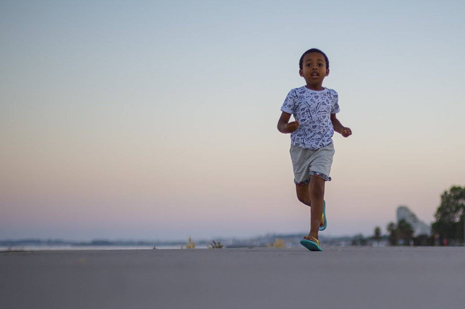 boy, kid, running, france, sunset, summer, evening, Сергей Безбердый