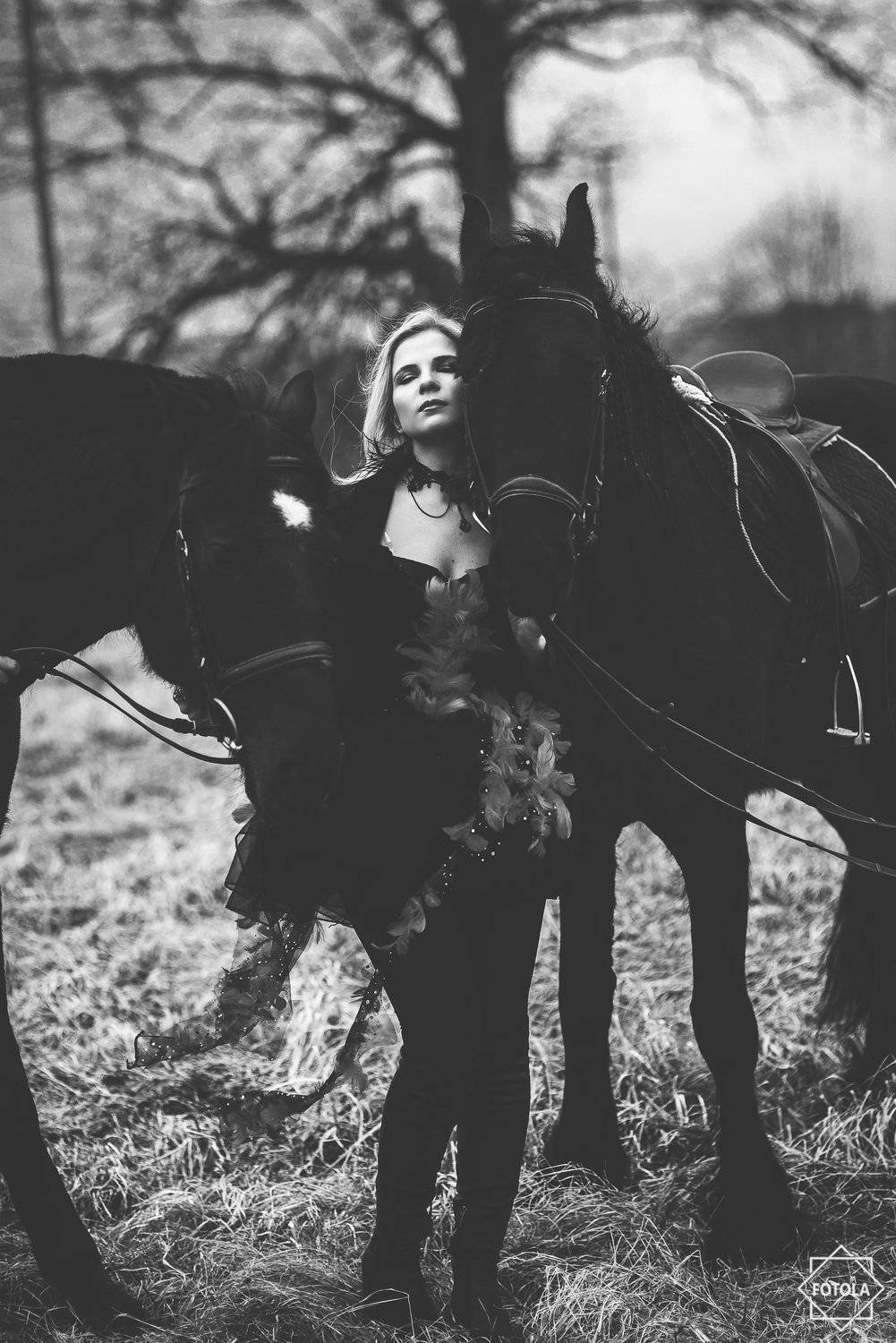 portrait, portraiture, fashion, outdoors, Laura Žygė