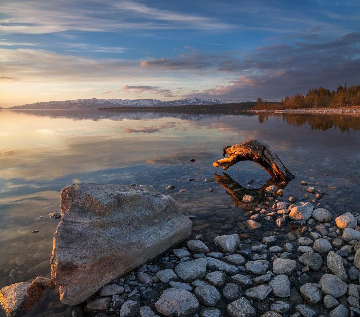 пейзаж,камни,перспектива,россия,север,лето,солнце,свет,отражение,вода,озеро, Виталий Истомин