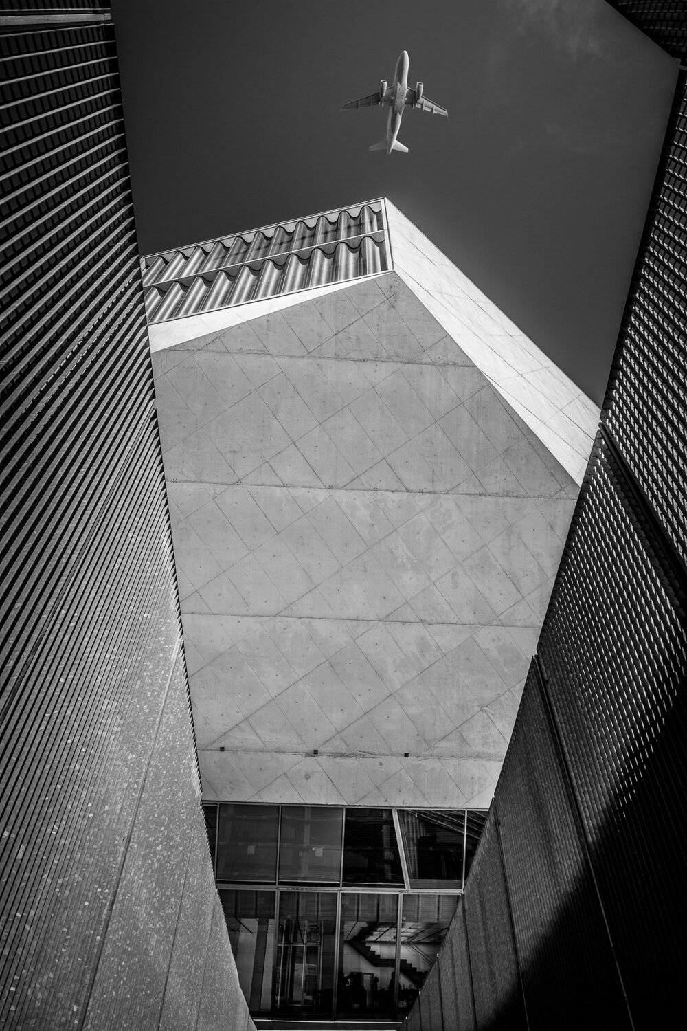air, street, architecture, oporto, Portugal, airplain, casa da Musica, building, bnw, b&w, Antonio Coelho