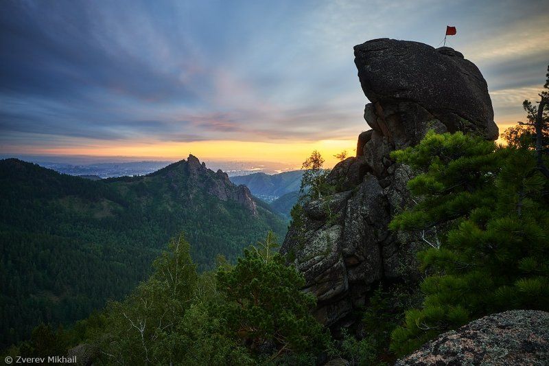 столбы Утро на Воробушках фото превью