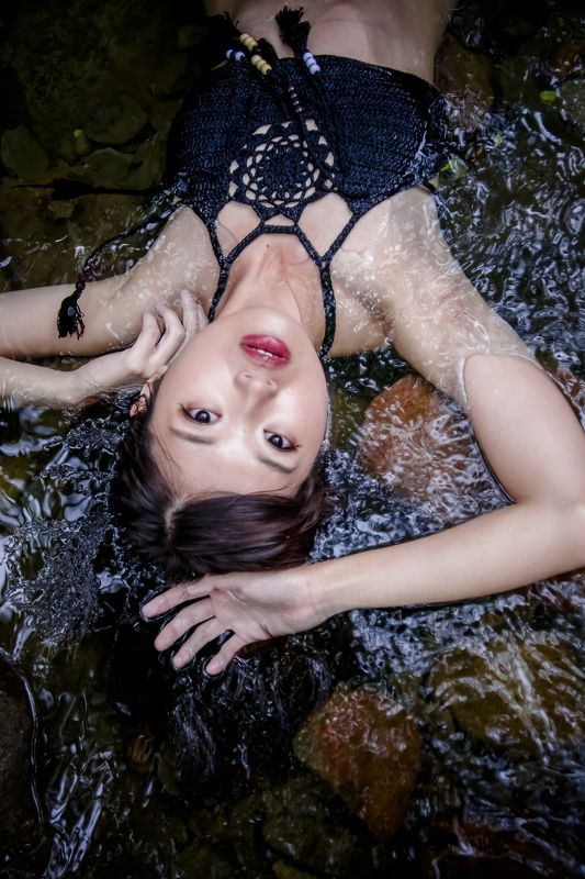 Water Girl фото превью