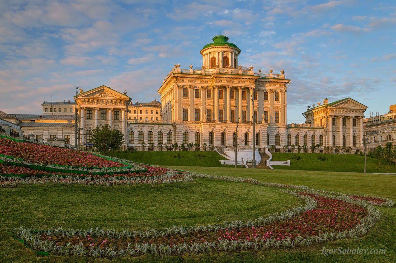 дом пашкова, российская государственная библиотека, утро, москва, Соболев Игорь