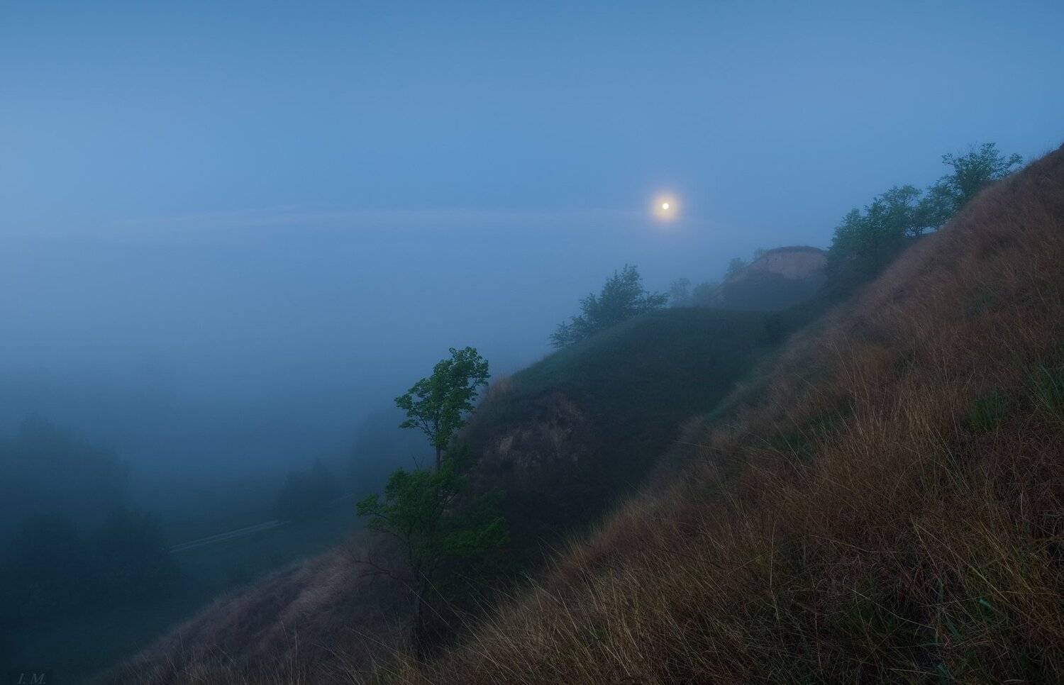 fog, mood, moon, morning, panorama, river, spring, весна, долина, луна, май, панорама, Псел, река, туман, Утро, холмы, Valley, may, blue hour, Psel, синий час, before sunrise, I'M