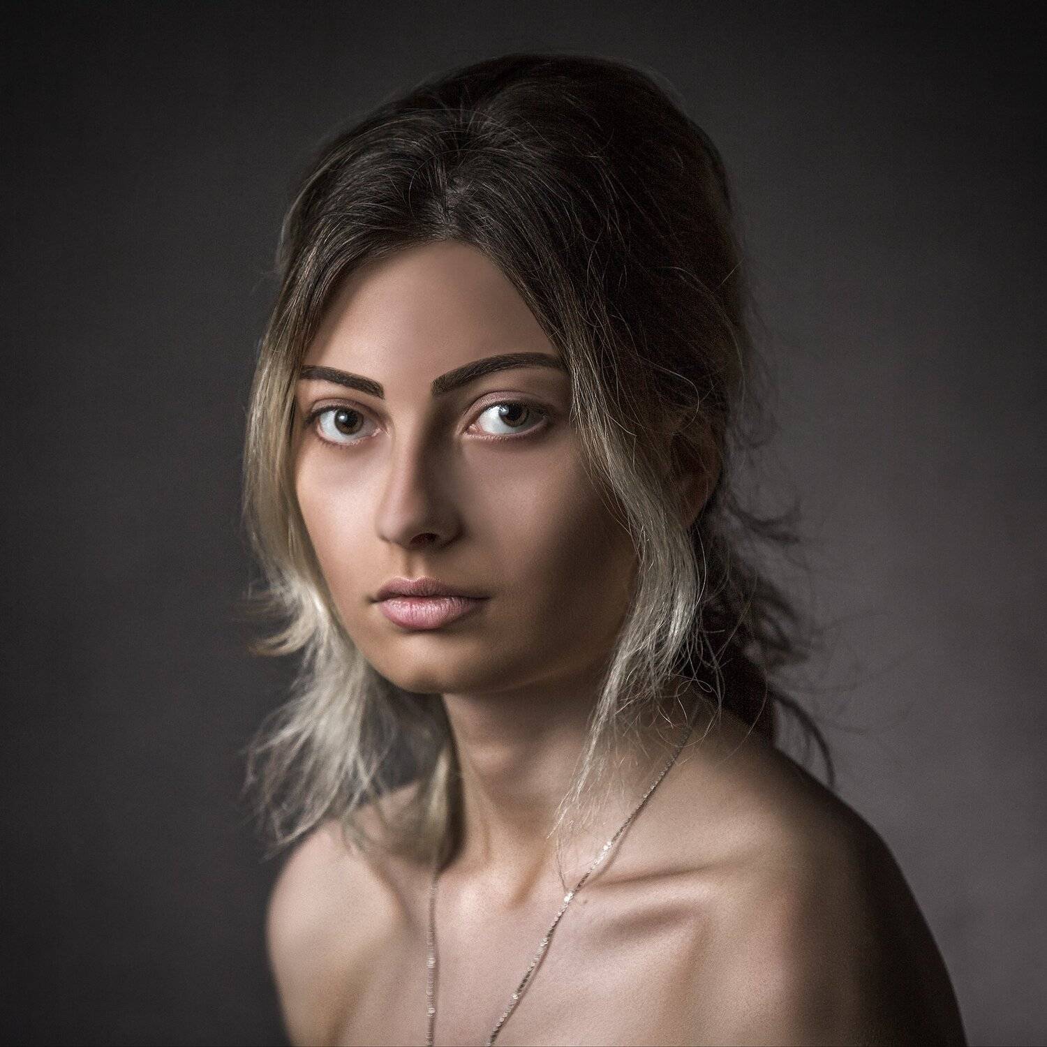 portrait janre women , ნიკოლოზ მესხი