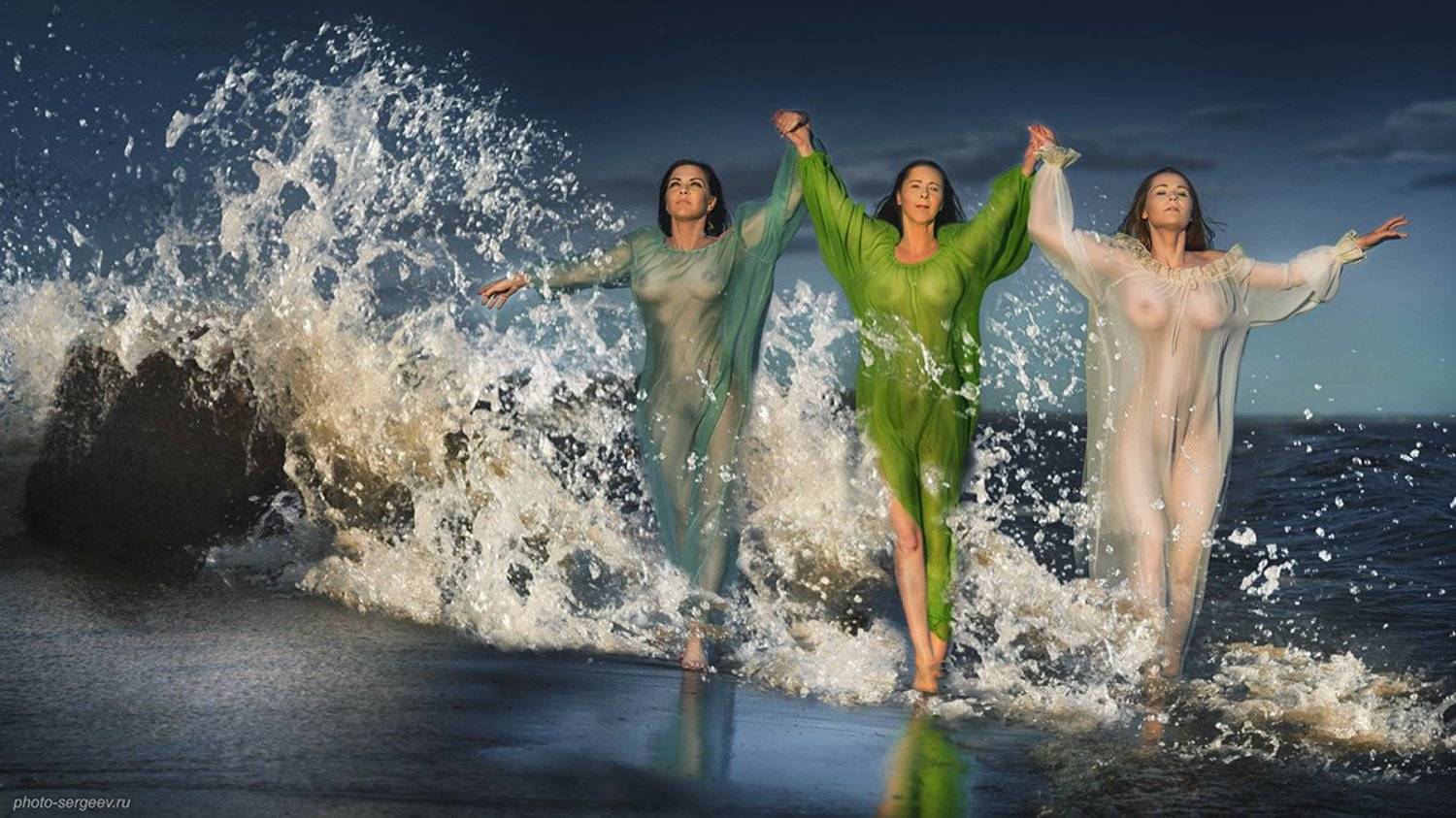 девушки,шторм,брызги,пленэр,море, Александр Сергеев