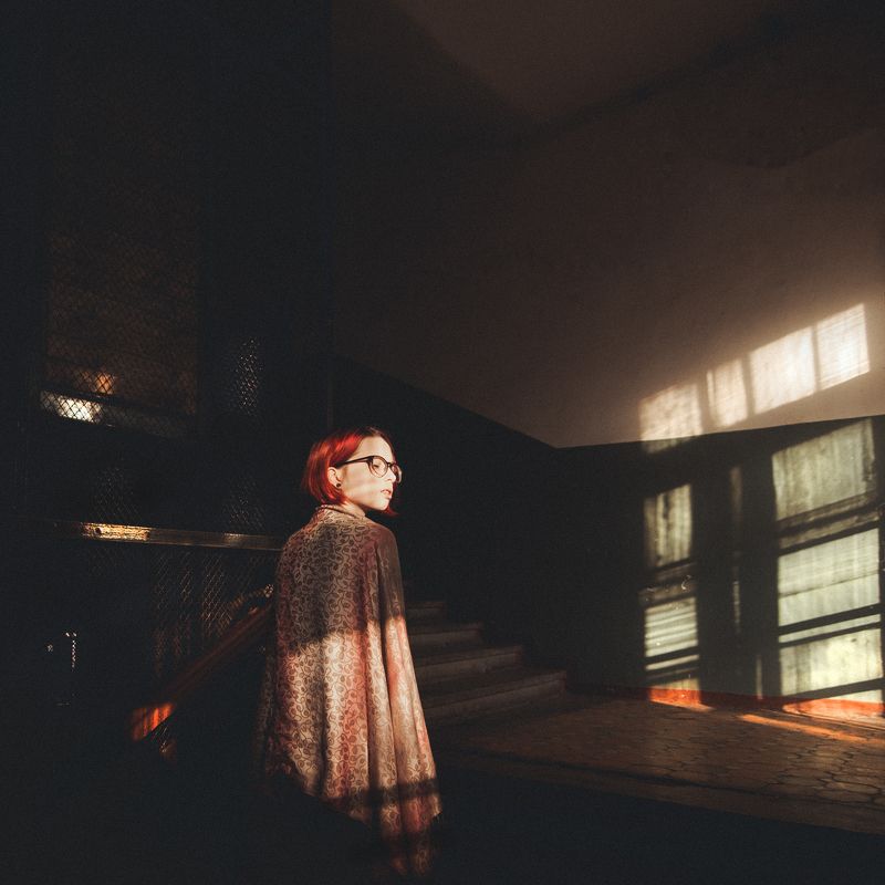 девушка, свет, геометрия, дом, релакс *** фото превью