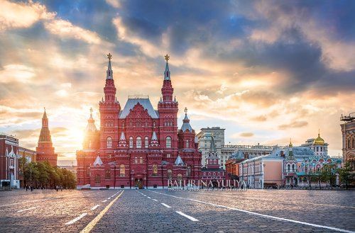 Тучи над Красной площадью