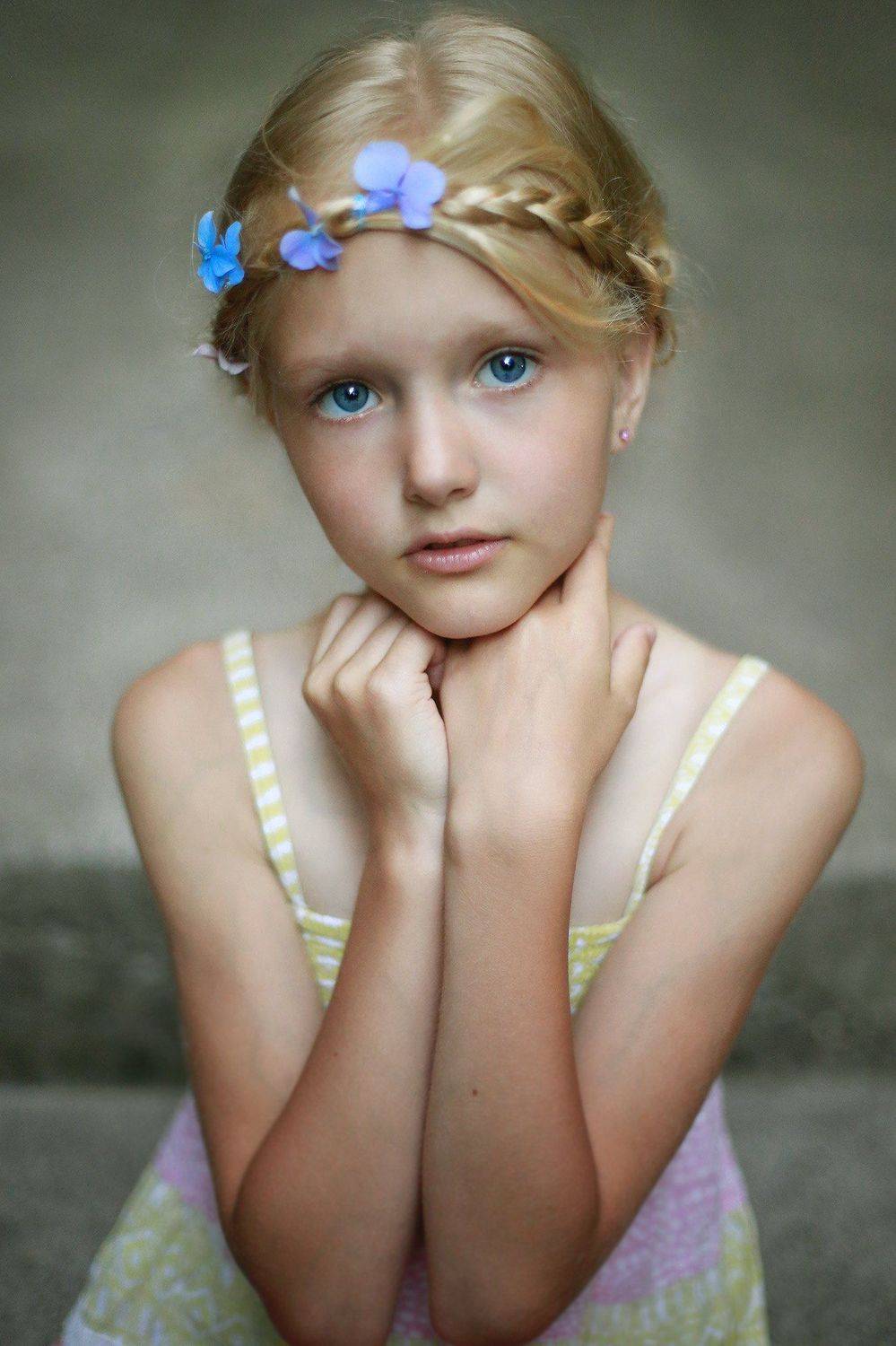 девочка, портрет, свет, цвет, голубоглазая, волосы, красивая, красота, взгляд, лицо, глаза, дети, детство, семья, любовь, душа, вдохновение, фотограф Екатерина Постонен, Постонен Екатерина